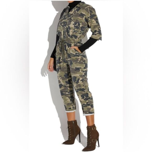 NWOT Shoedazzle Maxwell Olive Green Lace Up Bootie - Picture 2 of 9